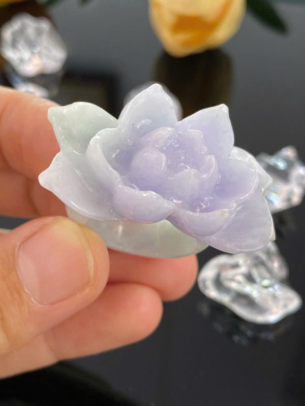 Nhẫn Ngọc Hoa Sen – Tĩnh Tại, Thuần Khiết Nhưng Vẫn Tỏa Sáng