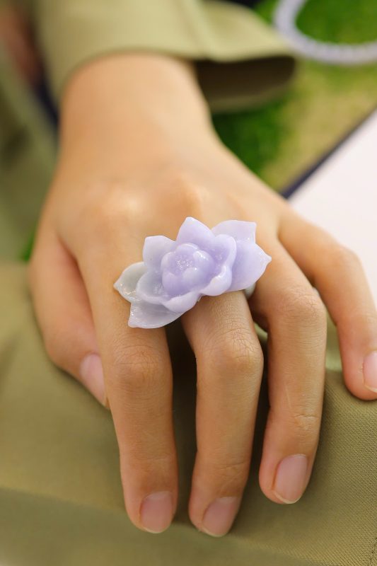 Nhẫn Ngọc Hoa Sen – Tĩnh Tại, Thuần Khiết Nhưng Vẫn Tỏa Sáng