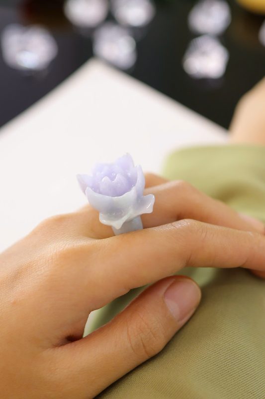 Nhẫn Ngọc Hoa Sen – Tĩnh Tại, Thuần Khiết Nhưng Vẫn Tỏa Sáng