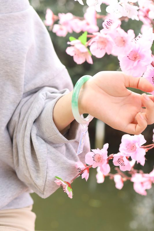 Nữ Nhân Như Hoa, Nữ Nhân Như Ngọc