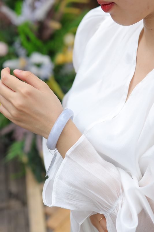 ặng Vòng Ngọc – Trao Yêu Thương