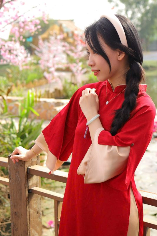 Tỏa Sáng Khí Chất Với Vòng Ngọc Cẩm Thạch Phú Quý