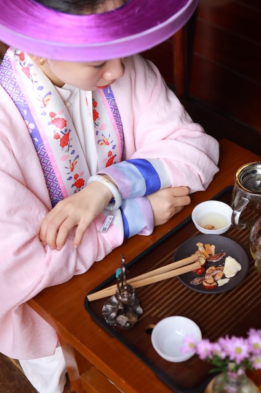 Sức Sống Thiên Nhiên Mát Lành Tràn Đầy Từ Ngọc