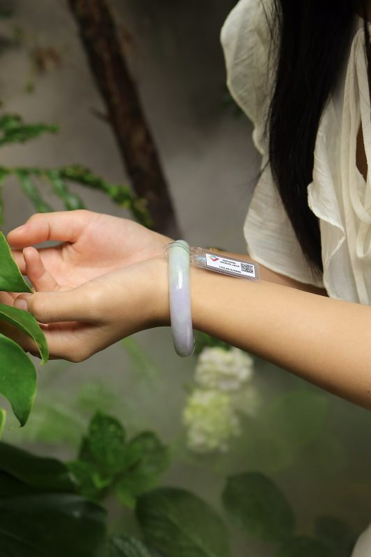 Ngọc Cẩm Thạch Và Bí Quyết Làm Đẹp Của Phụ Nữ
