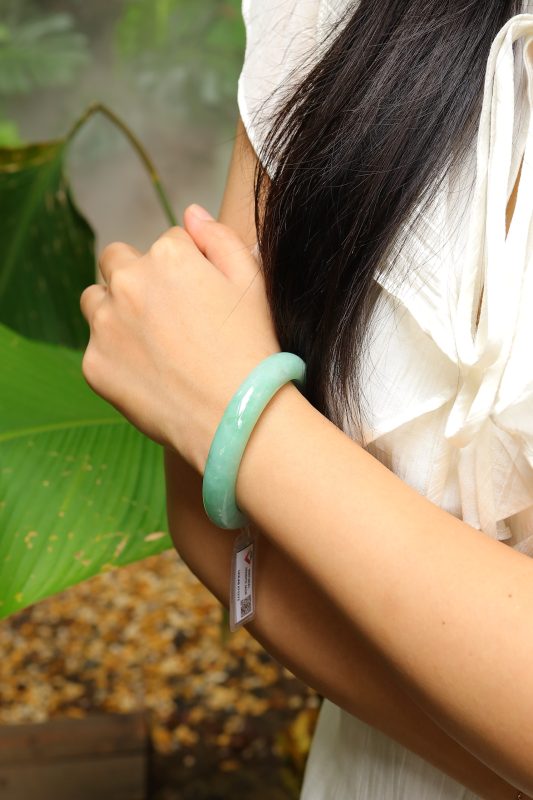 Giữ Ngọc Bên Mình, Giữ Trọn Bình An