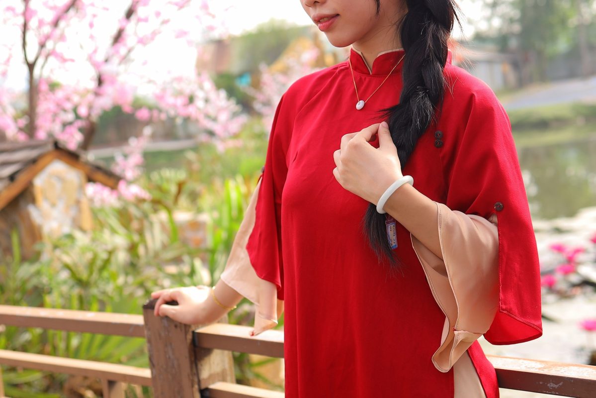 Ngọc Thiên Nhiên - Đeo Càng Lâu Càng Sáng, Ngắm Càng Đẹp Càng Sang