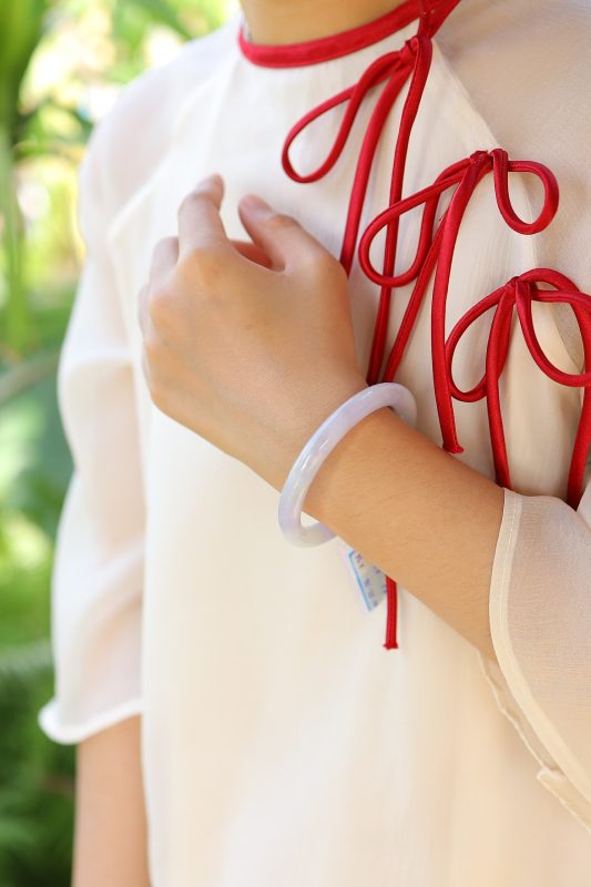 Tại Sao Người Xưa Có Câu “Ngọc Đẹp Vạn Người Mê”?